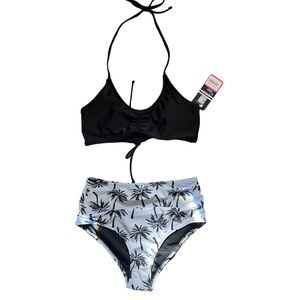 White & Black Full Coverag Bikini Medium